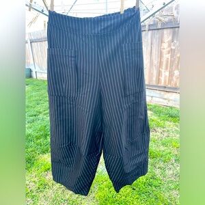 Designer capris trousers. Nice stretch, full leg.